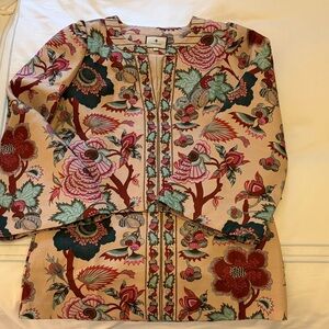 Tuckernuck Garden Scrollwork V-Neck Maxine Set (Size M)